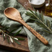 handgemachter Holzkochlöffel personalisiert aus Olivenholz Geschenk