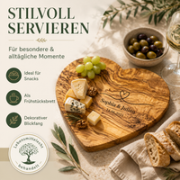 Herzform-Holzbrett – Hochzeitsgeschenk personalisiert aus Olivenholz